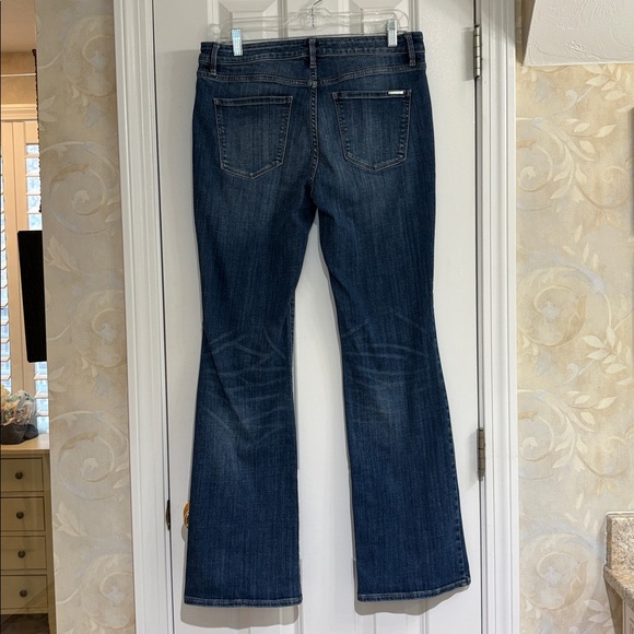 White House Black Market Mid-Rise Slim Boot Everyday Soft Jeans - Picture 8 of 11